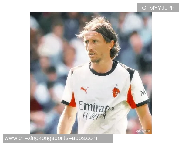 苏西奇谈与莫德里奇的竞争与学习经历在米兰城的成长之路