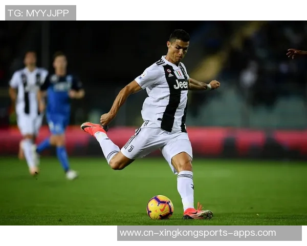 C罗昔日尤文队友工地打拼走红25岁因伤退役成励志典范