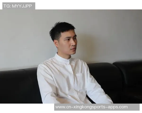 媒体人认为小杨应坚持演艺道路不必急于发展联盟从小角色做起更有前途