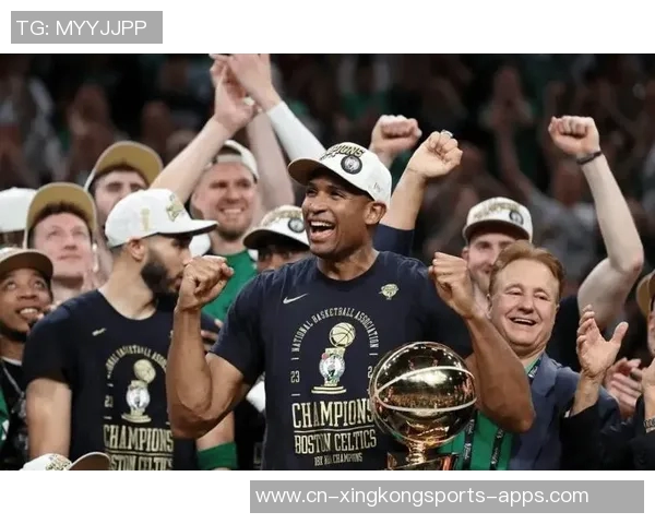 绿军感恩霍福德的奉献与领导力你是我们心中的英雄 绿军感恩霍福德的奉献与领导力你是我们心中的英雄